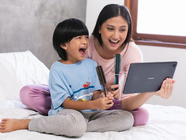 galaxy tab a7 bersama anak