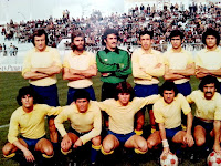 CÁDIZ C. F. Temporada 1979-80. Djordjevic, Juan José, Bocoya, Rosado, Escobar y Dos Santos. Luque, Ramón, Álvarez, Ibáñez y Blanco. CÁDIZ C. F. 1 REAL CLUB RECREATIVO DE HUELVA 1 Domingo 24/02/1980 Campeonato de Liga de 2ª División, jornada 24 Cádiz, estadio Ramón de Carranza GOLES: ⚽ 0-1: 23’, José Luis. ⚽ 1-1: 31’, Álvarez.