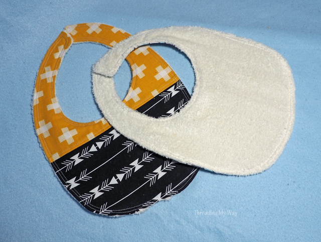 Baby bib patterns and tutorials ~ Threading My Way