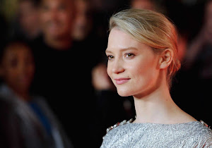 Mia Wasikowska HD Wallpaper