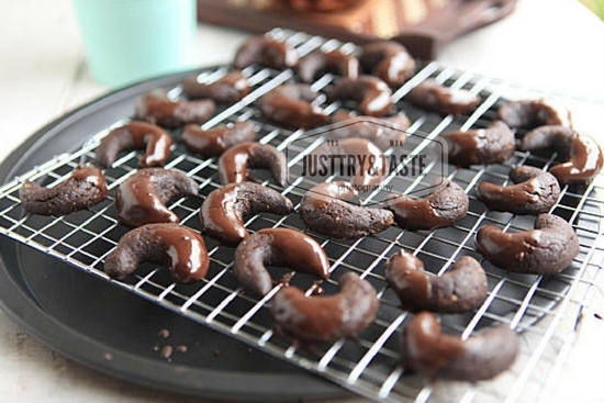 Resep Kue Kering Coklat Bulan Sabit  Just Try & Taste