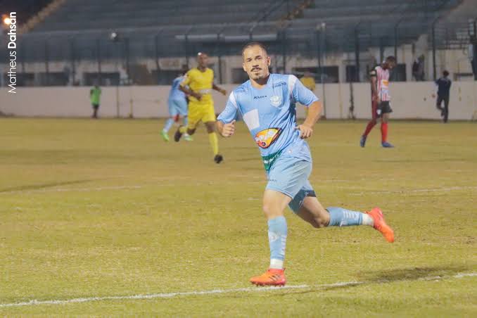 Meia querido pela torcida maqueana acerta com equipe do futebol goiano