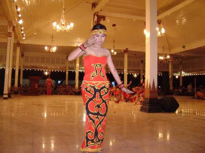 [Image: GADIS-DAYAK-2.JPG]