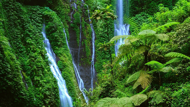 Menikmati Wisata Air Terjun