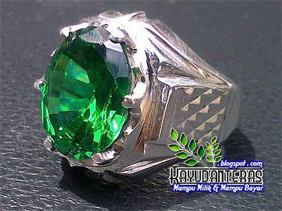 Batu Cincin Hijau