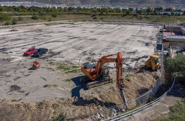 Αθλητικό κέντρο με γήπεδα ποδοσφαίρου προδιαγραφών FIFA 