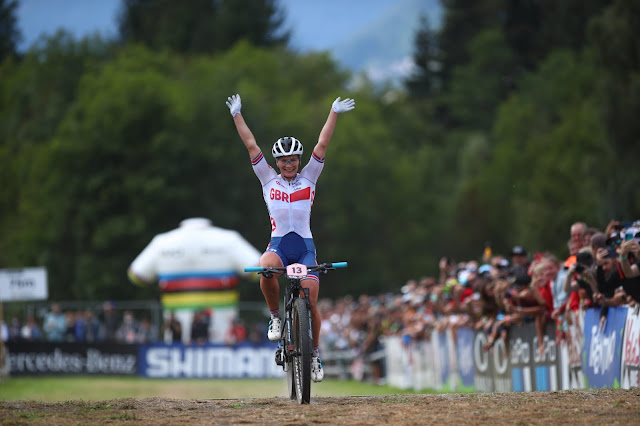 Evie Richards é nova campeã mundial de MTB XCO - Foto: Val di Sole Bike Land