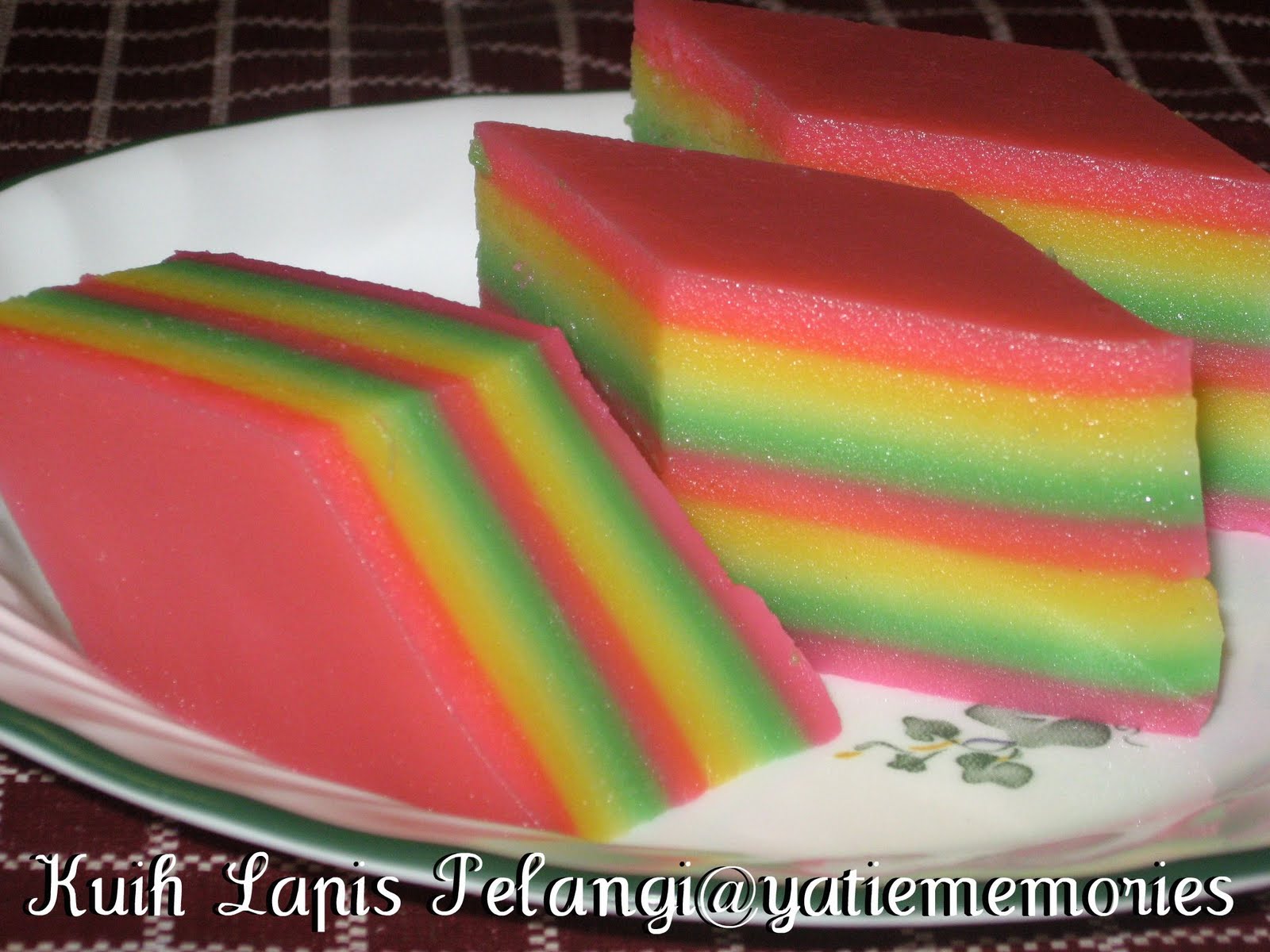 Sinar Kehidupanku**~::: Kuih Lapis Pelangi