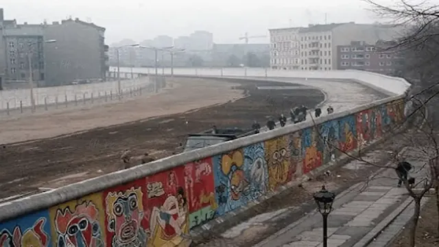 Bike to Heritage | The Berlin Wall Germany | Lakki Pages