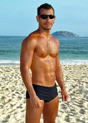 swimpixx blog for sexy speedos, free pics of speedo men, hot men in speedos and swimwear. Brazilian homens nos sungas abraco sunga