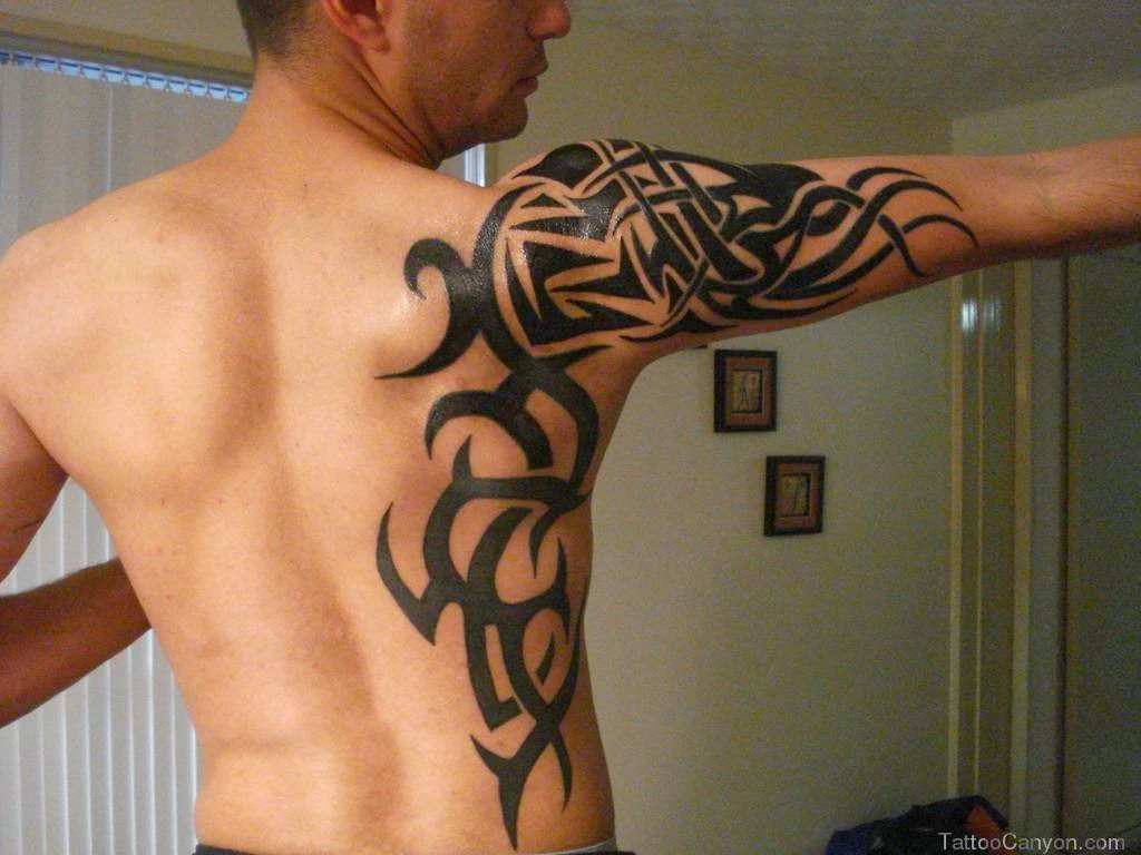 tattoo ideas de tribal no braço