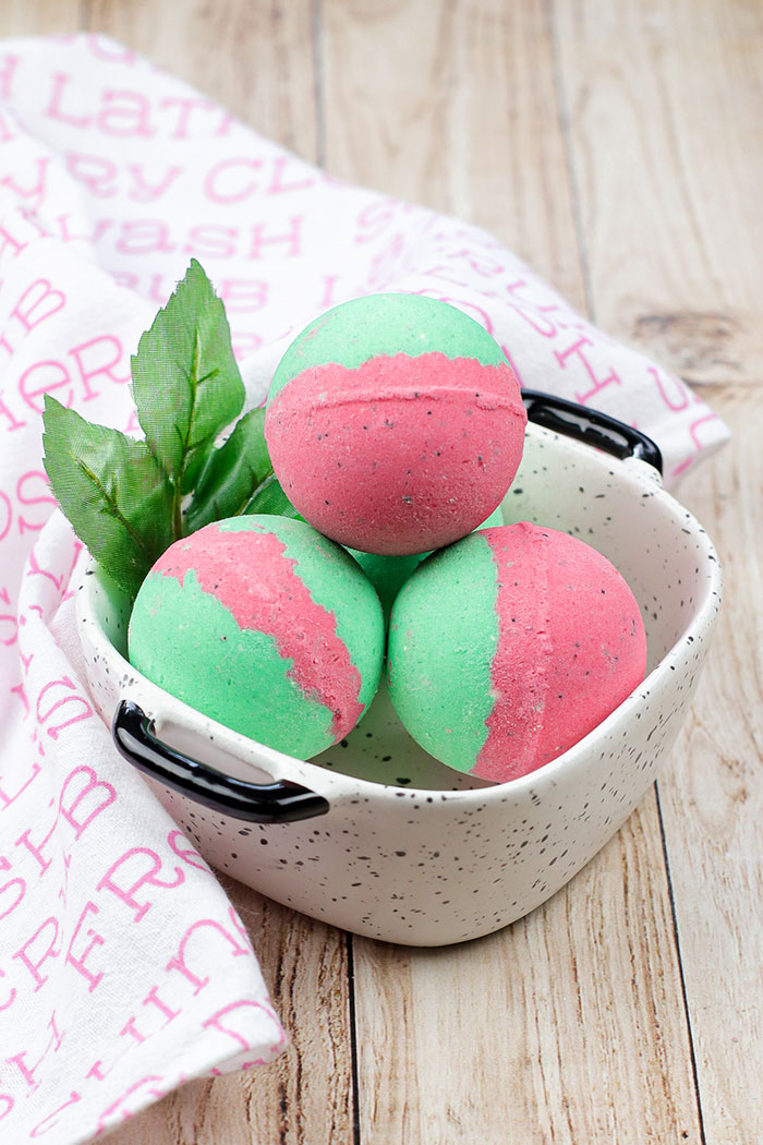 DIY Bath Bombs (Without Citric Acid) - Living with Lady