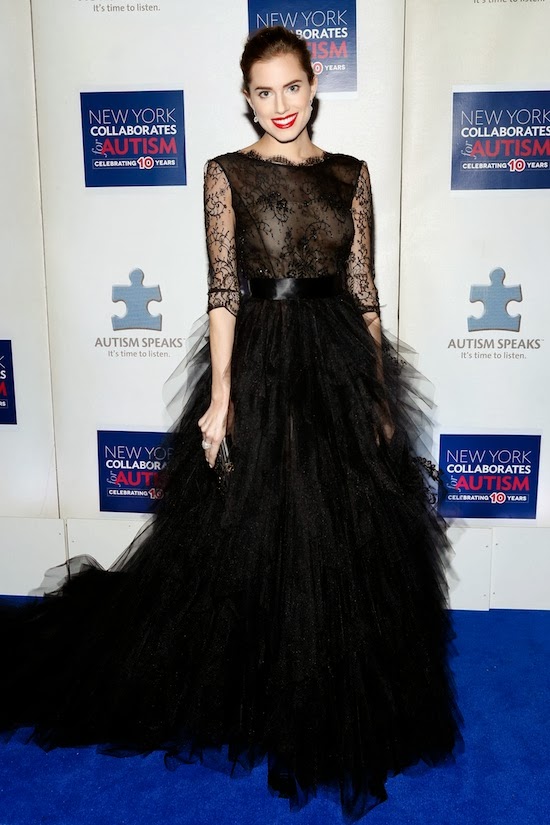 Allison Williams in Oscar de la Renta at 2013 Winter Ball for Autism