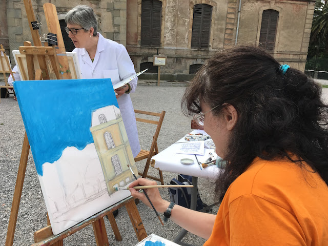 Participantes de los talleres de pintura de las casas de cultura