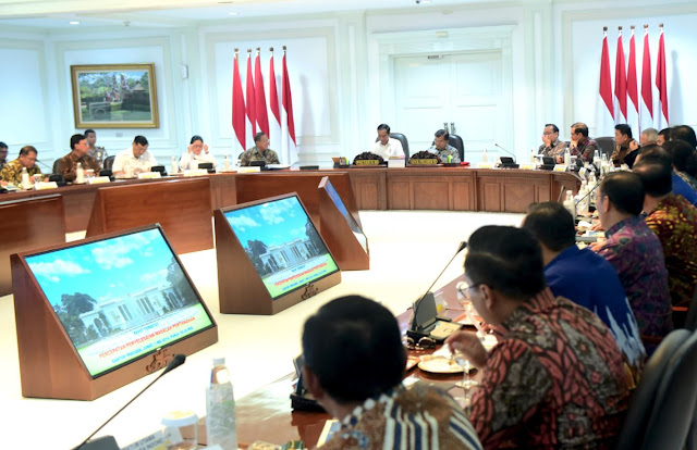 Agar Umat Tenang, Presiden Jokowi Minta Polri-TNI Cegah Gangguan Keamanan Selama Ramadan