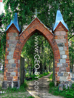 Iwieniec. Catholic cemetery. Gate