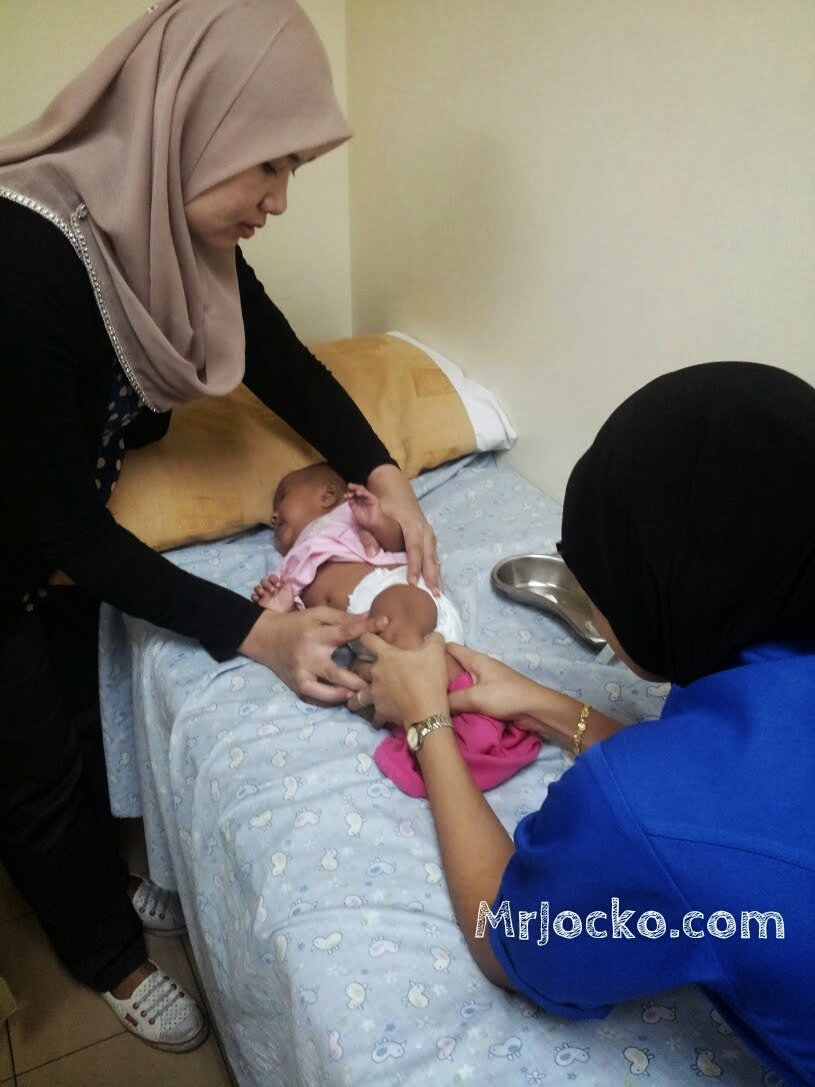 Suntikan Triple Antigen Dan Hipetatis B Untuk Baby