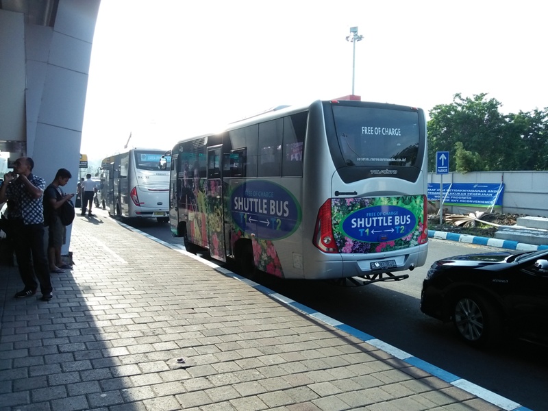 SHUTTLE BUS GRATIS PENGHUBUNG TERMINAL 1 DAN 2 BANDARA 