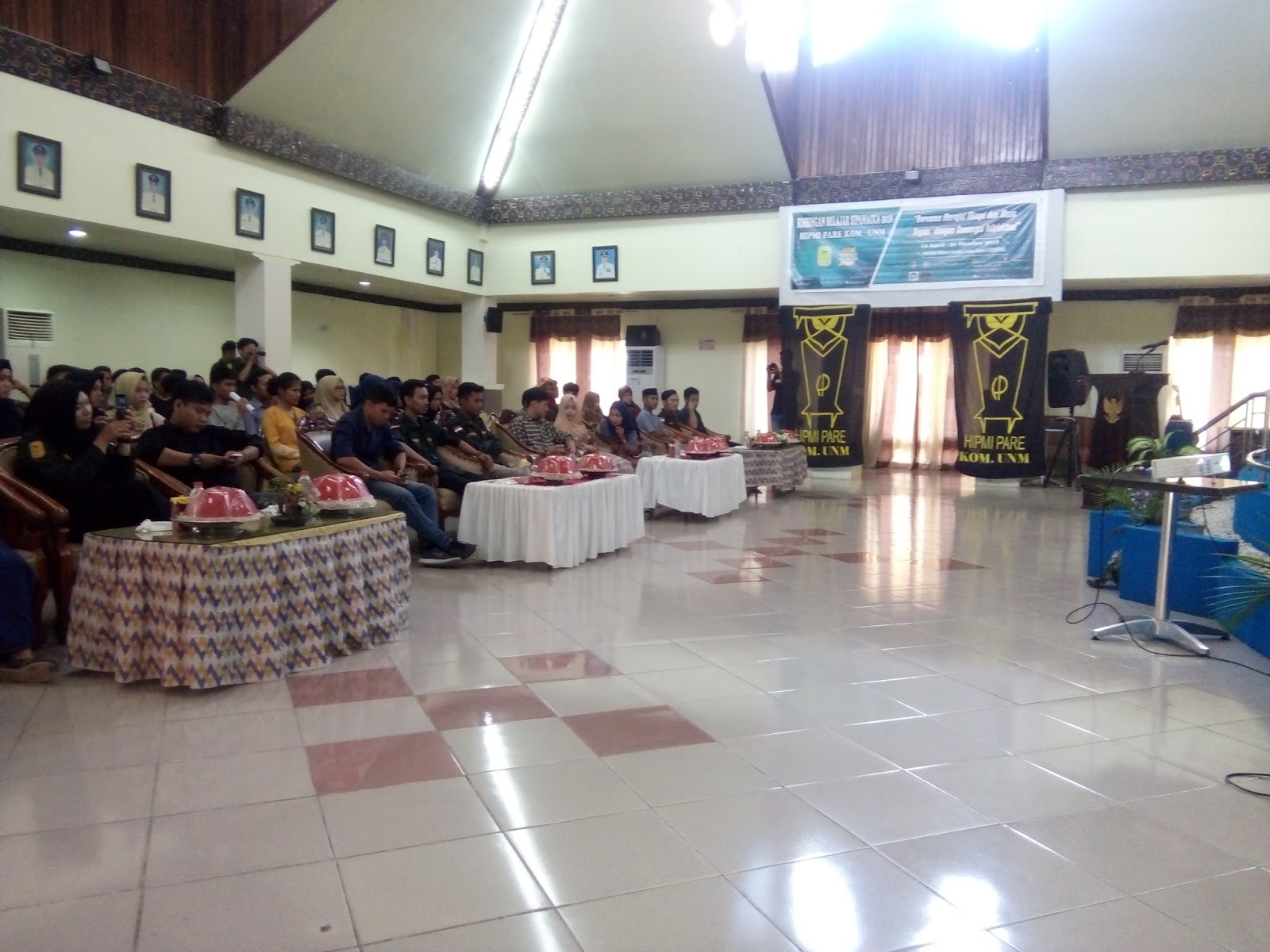 Syutriadi Selaku Ketua Panitia Bimbel Sipamacca ini mengatakan bahwa ada sekitar 80 peserta yang akan naik ke Makassar belajar selama 24 Hari