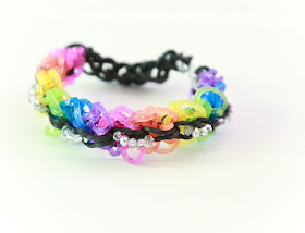 Crystal Glitter Rubber Band Bracelet @craftsavvy #craftwarehouse #rubberbandbracelets #loombands #diy