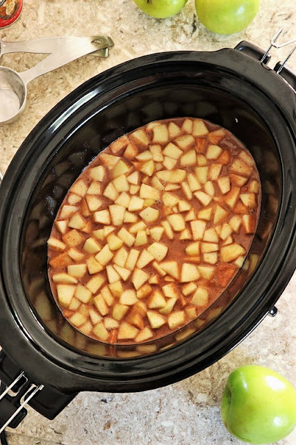 How to Make Slow Cooker Apple Pudding Cake Image