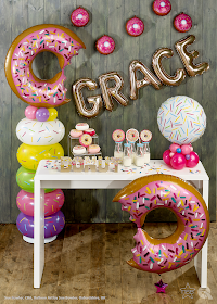 Donut Display by Sue Bowler CBA - The Very Best Balloon Blog 