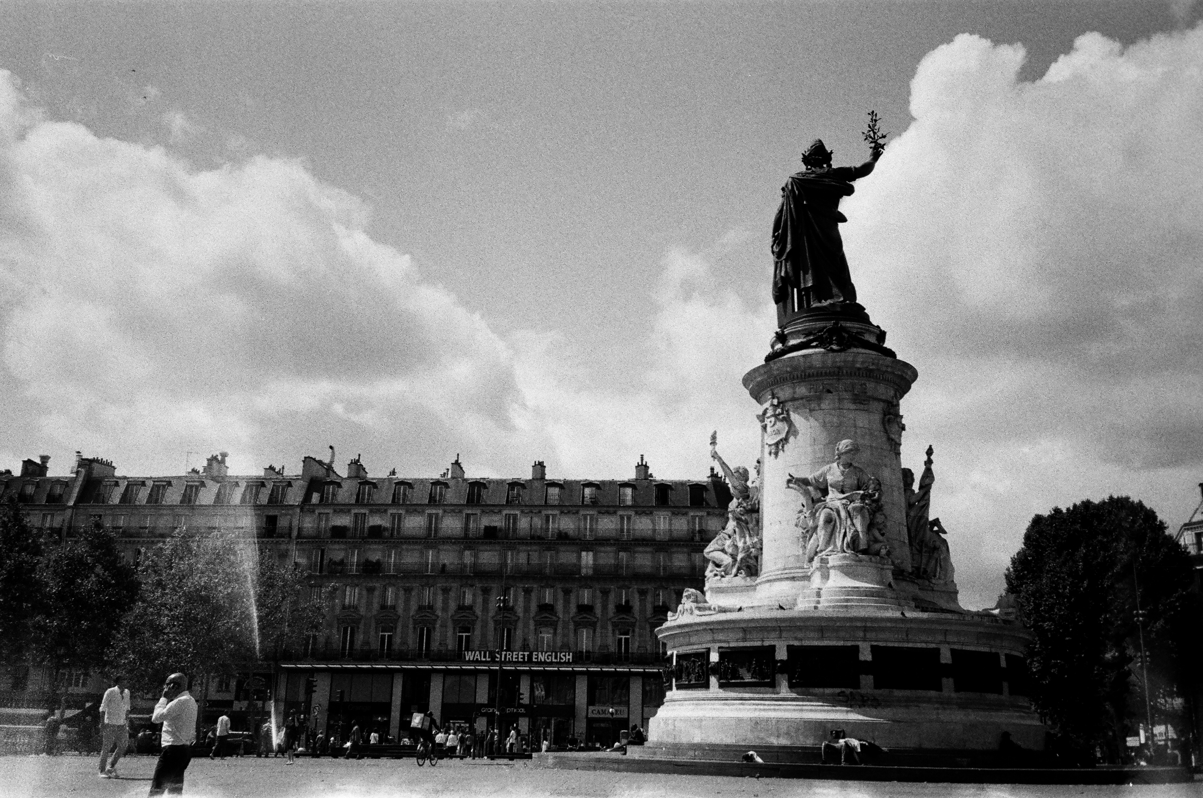 巴黎共和國廣場 Place de la République