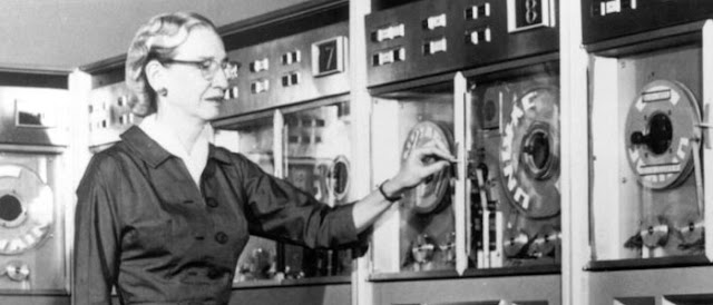 Conheça a história de Grace Hopper, a "vovó do COBOL".