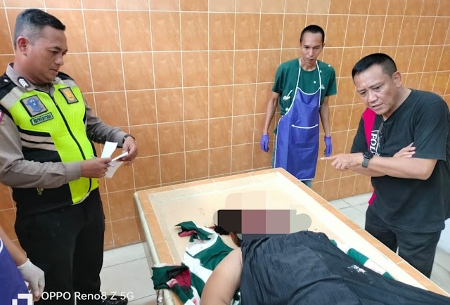 Terjatuh Dari Boncengan Sepeda Motor Seorang Wanita Tewas Ditempat 