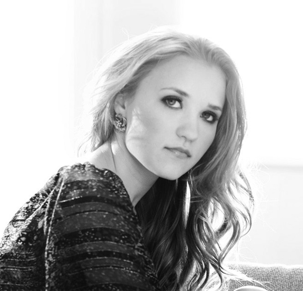 Emily Osment as Jesse Hauptman I loved her in Hannah Montana 