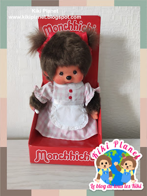 kiki Monchhichi waitress serveuse