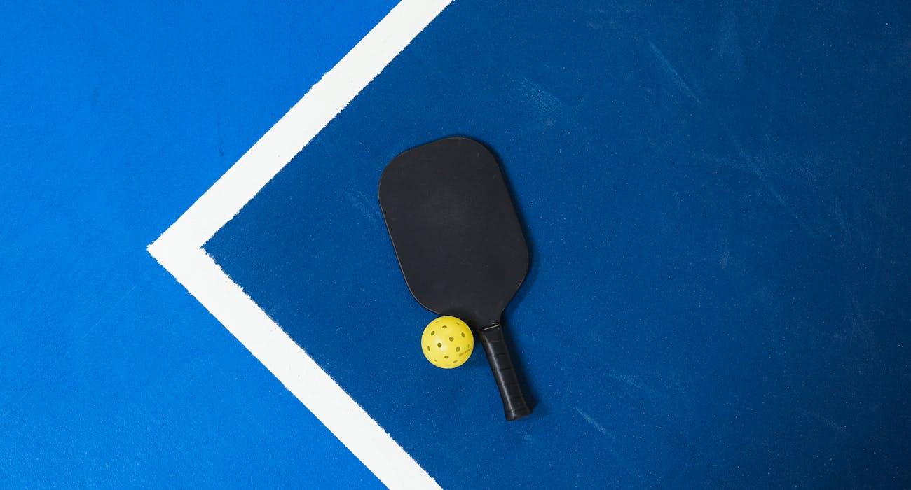How to Choose The Best Pickleball Paddle For You