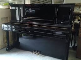 dan piano Yamaha UX1