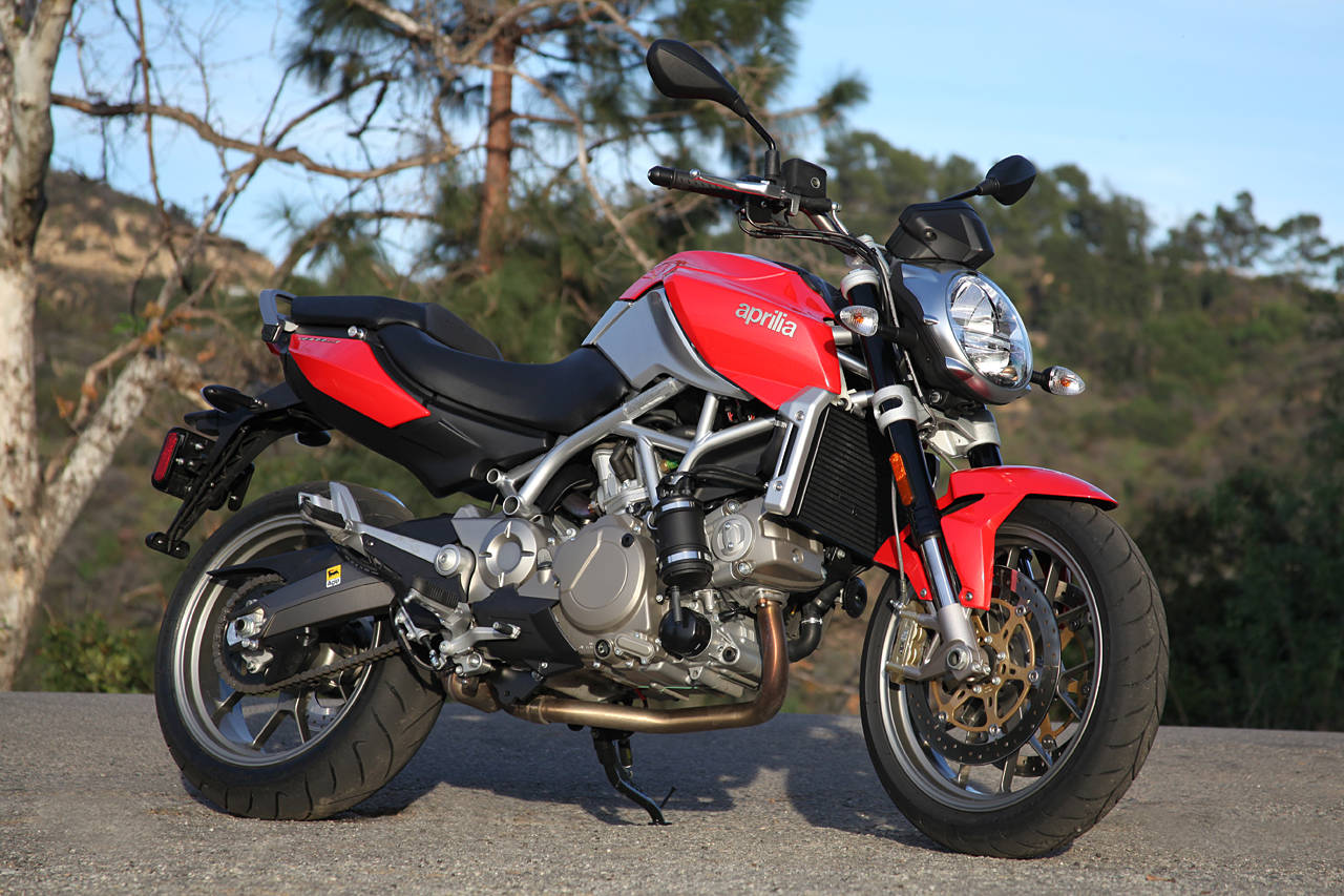 Bikes Heavy to Super Sports : Aprilia Mana 850 Review and Wallpapers