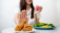 Stabilkan Kadar Kolesterol dengan Hindari 5 Makanan Ini