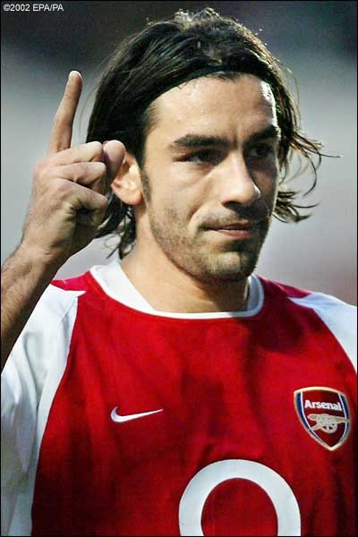 Robert Pires looking for China or India move ~ INDIAN FOOTBALL