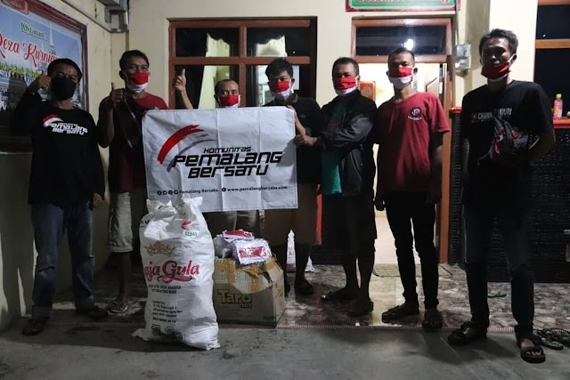 Peduli Banjir Rob Komunitas Pemalang Bersatu Bagikan 300 Paket  Sembako 