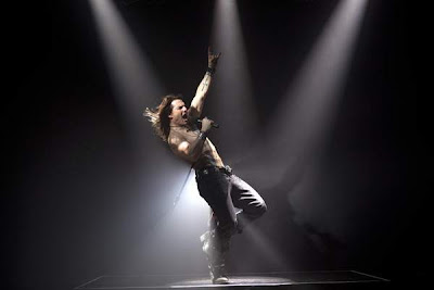 Tom Cruise como estrella de rock en Rock of Ages