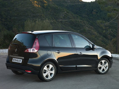 2010 Renault Scenic Luxury Car