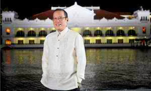 President Aquino declares 18 holidays 2014