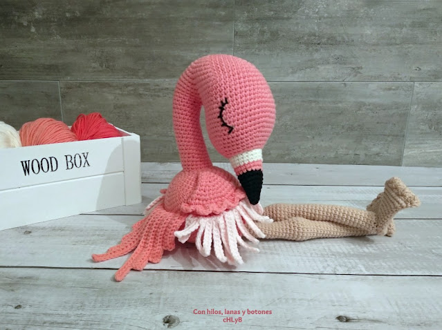 Con hilos, lanas y botones: Flo the Flamingo (patrón de The Little Hook Crochet, littleaquagirl)