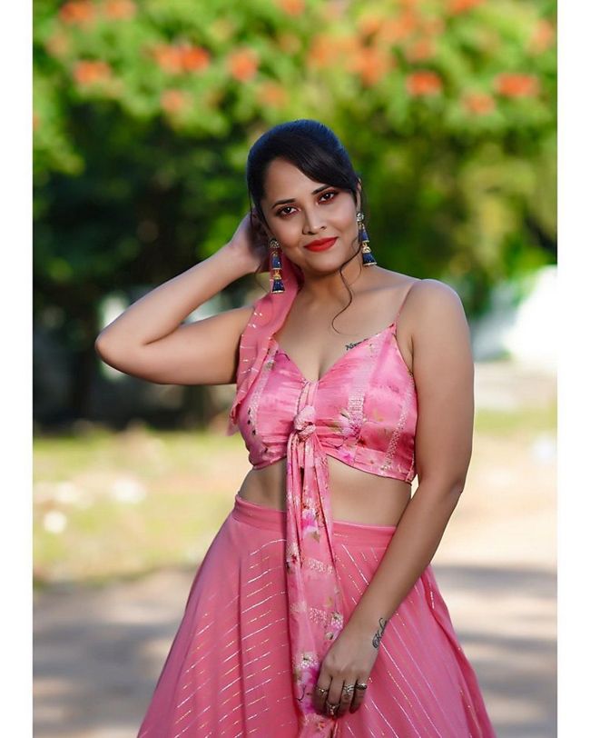 Actors Gallery: Anasuya Bharadwaj Looks Elegant Pictures