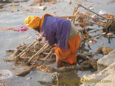 Gambar-Gambar Menyeramkan Di Pemandangan Sungai Gangga