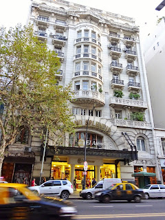 Impresso Café en el Ateneo Grand Splendid