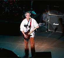 El guitarrista Leslie West pierde su pierna derecha