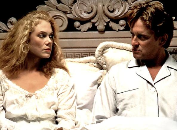 Michael Douglas e Kathleen Turner ne "La guerra dei Roses"