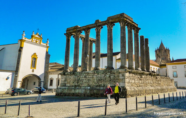 Templo Romano e Capela dos Lóios, Évora, Portugal