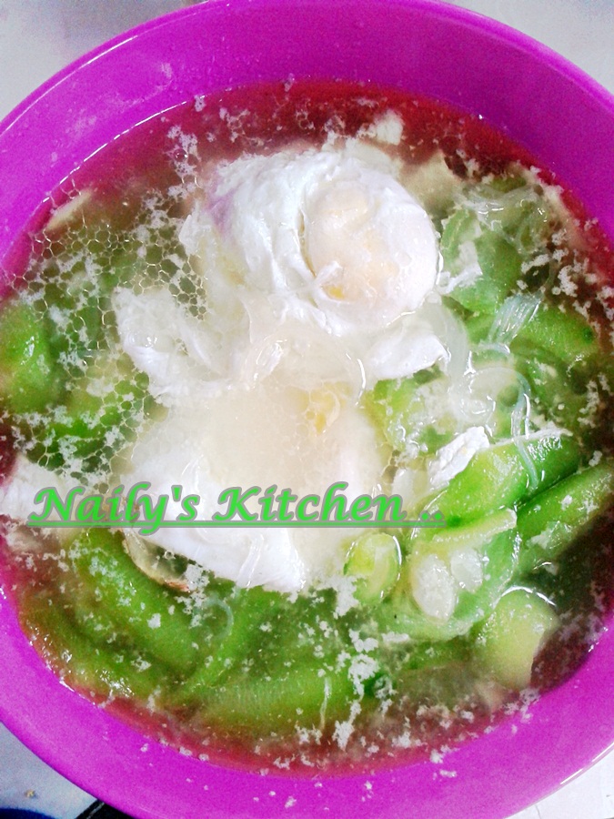 NAILY'S KITCHEN: RESEPI : SUP SAYUR PETOLA BERSAMA TELUR