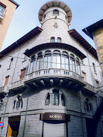 Edificio modernista construido en 1911 en  Olot. Girona