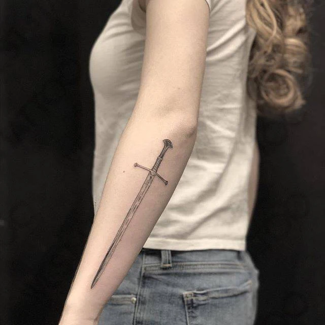 significado-tatuaje-espada